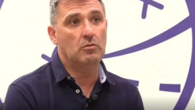 Emilio Larraz, en su primer día como entrenador del RZD Aragón, filial del Real Zaragoza, en su tercera etapa como técnico blanquillo.