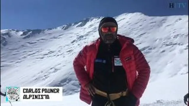 El montañero aragonés se encuentra a 6.100 metros y en las próximas horas acometerá la ascensión final al Lenin, de 7.134 metros.