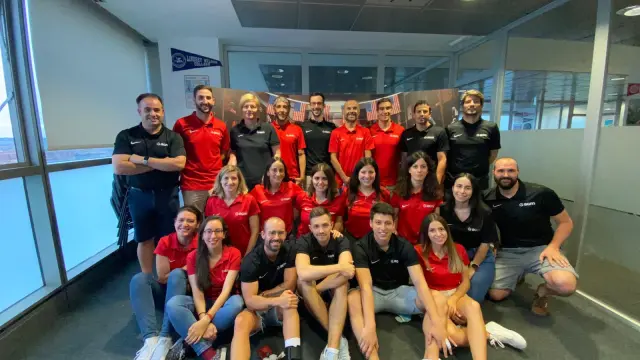 Equipo de AGM Sports, que mantendrá su sede en Zaragoza pese a la adquisición por parte de una multinacional escandinava.