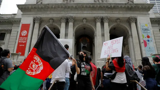 Concentración en Nueva York al grito de "Afganistán libre".