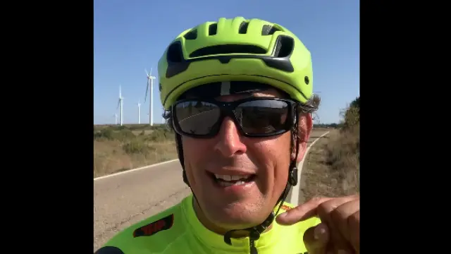 José María Blas en el vídeo en el que relata su mala experiencia en la carretera.