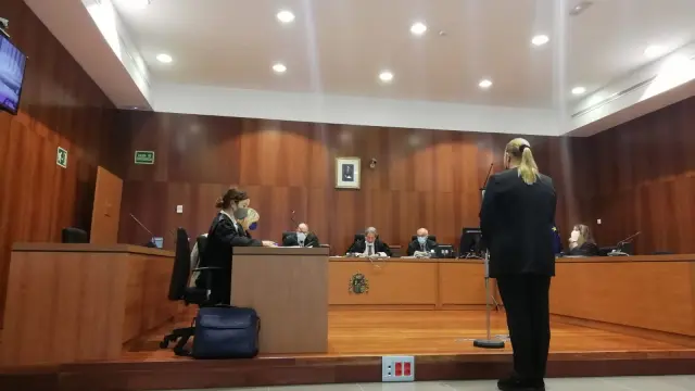 La acusada, durante el juicio celebrado ayer en la Audiencia Provincial de Zaragoza