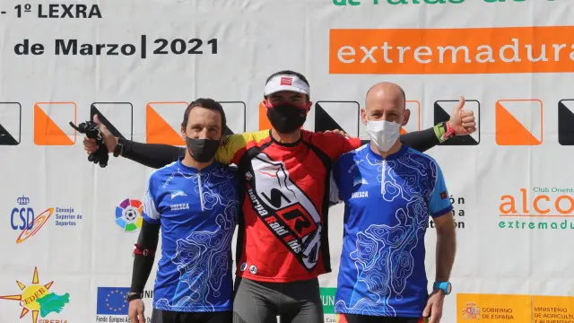Jorge García, Juanfran Marín y David Toll, en los más alto del podio del Raid de Extremadura