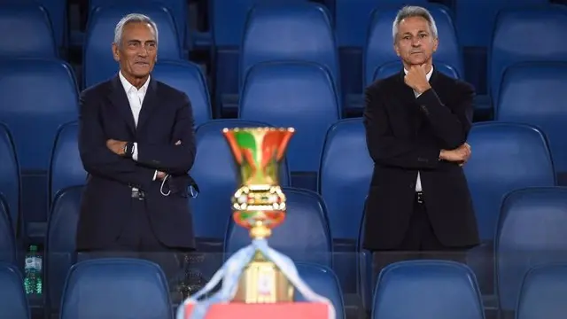 El presidente de la Federación Italiana de Fútbol (FIGC), Gabriele Gravina, y el presidente de la Serie A, Paolo Dal Pino.