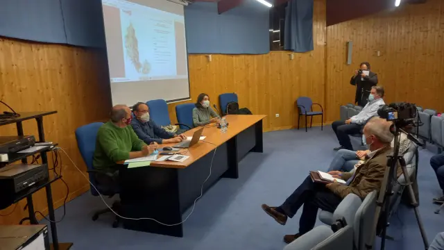 Charla sobre el nuevo PGOU de Teruel organizada por la Asociación de Vecinos del Ensanche.