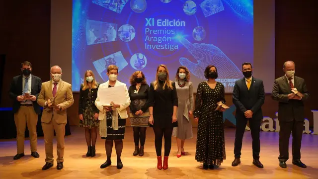 Premiados y organizadores, al término de la gala de entrega de los Premios Aragón Investiga, celebrada en Caixafórum.