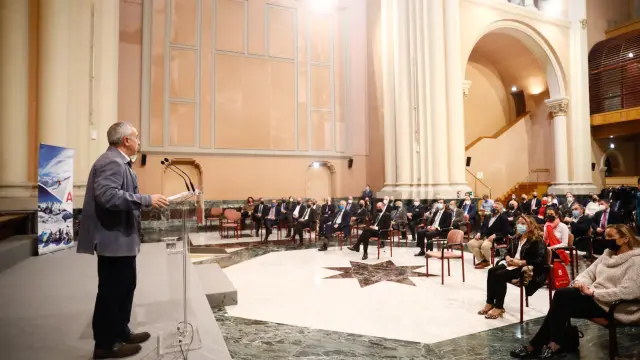 El presidente del Comité Olímpico Español, Alejandro Blanco, en su intervención, este viernes, en la Sala de la Corona del Pignatelli.