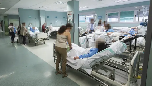 Urgencias atestadas en el Hospital Miguel Servet.