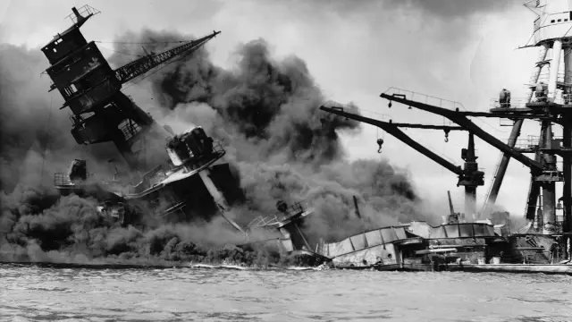 Ataque japonés a Pearl Harbor el 7 de diciembre de 1941.
