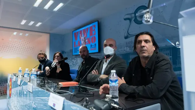 Nacho Royo, en primer término. A su lado, Víctor Lucea, Jordi Puig, Sara Fernández y Rafael García