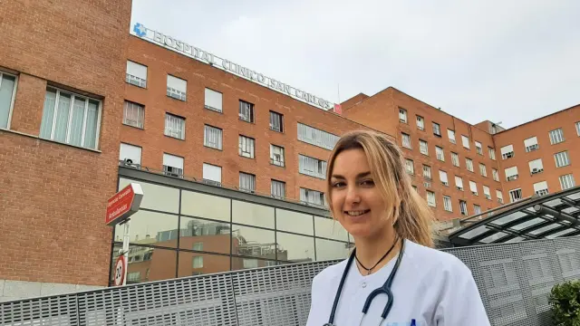 Lorena Franco, en el Hospital Clínico San Carlos de Madrid, donde está como residente desde julio.