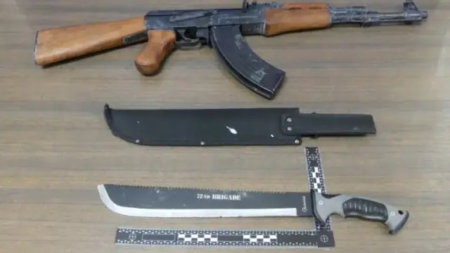 Imagen de archivo de armas intervenidas en una operación policial