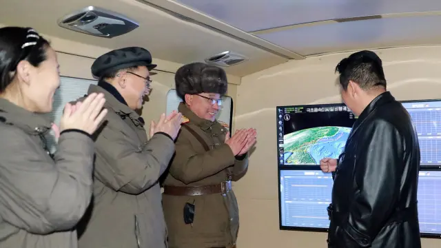 Kim Jong-un, líder de Corea del Norte, en la prueba del misil hipersónico.
