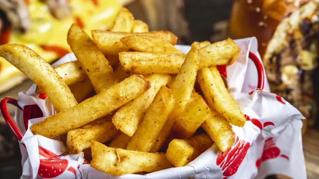 Las patatas fritas son uno de los mejores acompañamientos para cualquier comida.
