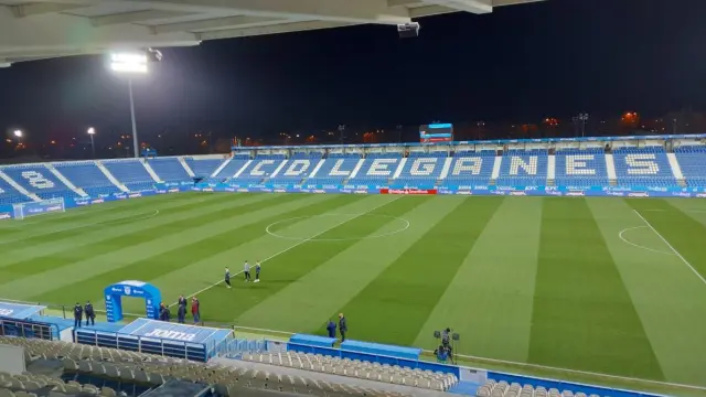 Estadio de Butarque, hora y media antes de que comience el partido Leganés-Real Zaragoza.