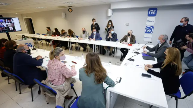Jorge Azcón convoca de urgencia al comité de dirección del PP-Aragón