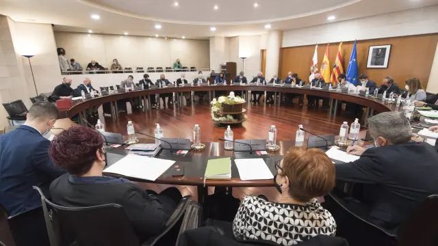 Pleno de la Diputación de Huesca este jueves.