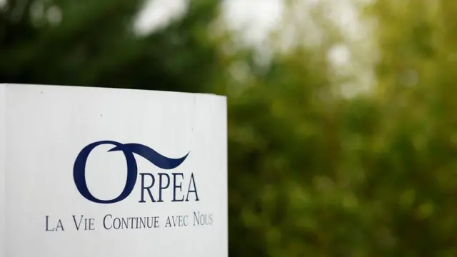 Orpea, que se presenta como uno de los líderes mundiales en la atención de personas con dependencia física o psicológica, gestiona 220 centros en Francia y 1.156 en todo el mundo, de los cuales 21 en España.