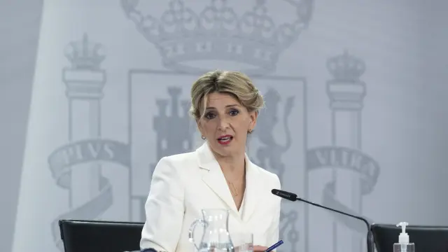 La vicepresidenta segunda y ministra de Trabajo y Economía Social, Yolanda Díaz, durante una rueda de prensa.