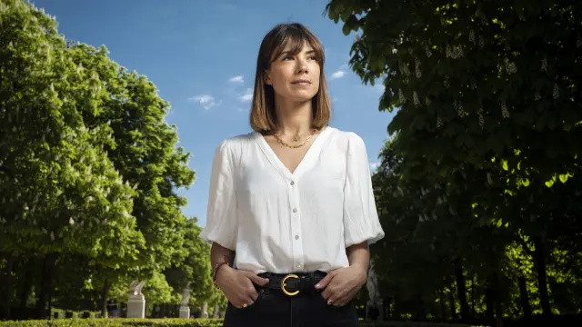 La actriz zaragozana posa en el parque del Retiro de Madrid.