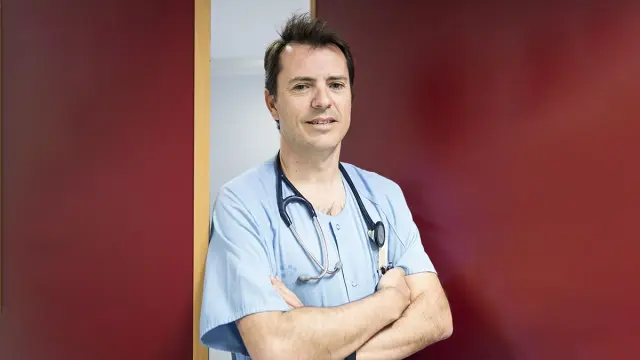 Doctor Luis Sáez de medicina interna del Hospital Miguel Servet de Zaragoza