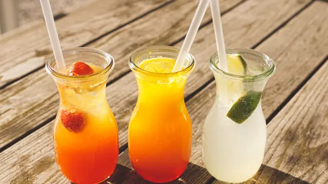 Los zumos son una gran alternativa para conseguir vitaminas si no nos apasiona la fruta.