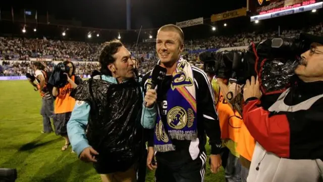 Beckham, en La Romareda, celebra la liga ganada por el Real Madrid en 2007.
