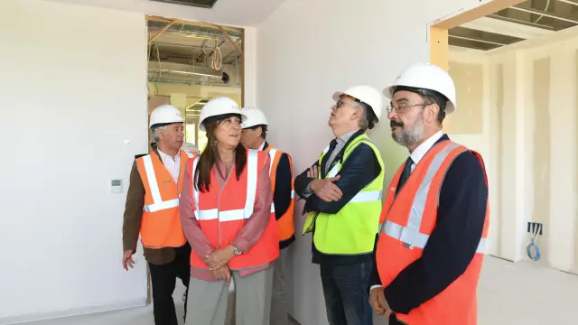 Lambán visita las obras del nuevo Centro de Salud Barrio Jesús.