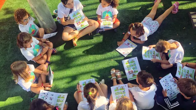 Kids&Us aplica en la Summer Fun cuentos y temáticas creadas específicamente para mejorar y agilizar la adquisición del idioma.