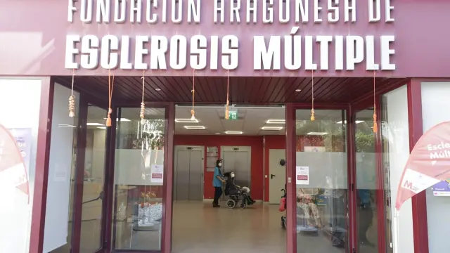 Visita a la sede de la Fundación Aragonesa de Esclerosis Múltiple