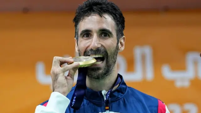 El deportista aragonés celebra el nuevo triunfo cosechado este viernes.