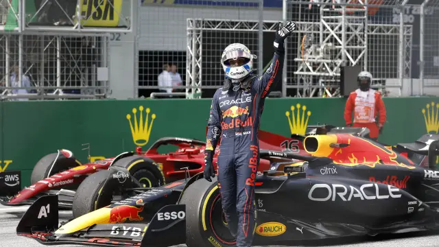 Max Verstappen celebra su clasificación, este sábado.