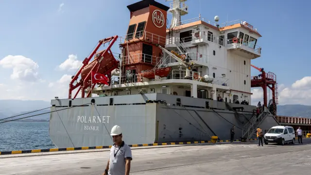 Turkish-flagged cargo ship Polarnet, carrying Ukrainian grain, reaches its final destination in Kocaeli province