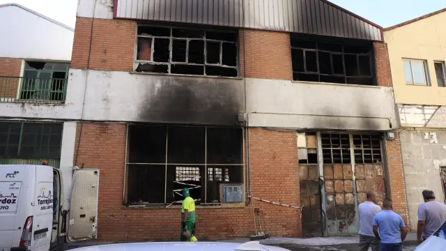 Dos muertos en el incendio de una nave industrial okupada en Torrejón Ardoz