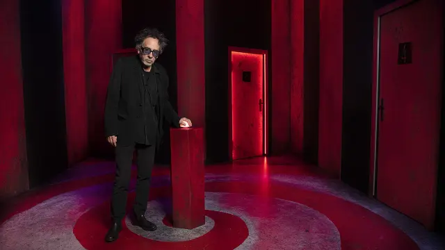 El cineasta estadounidense Tim Burton inauguró este miércoles en Madrid 'El laberinto'
