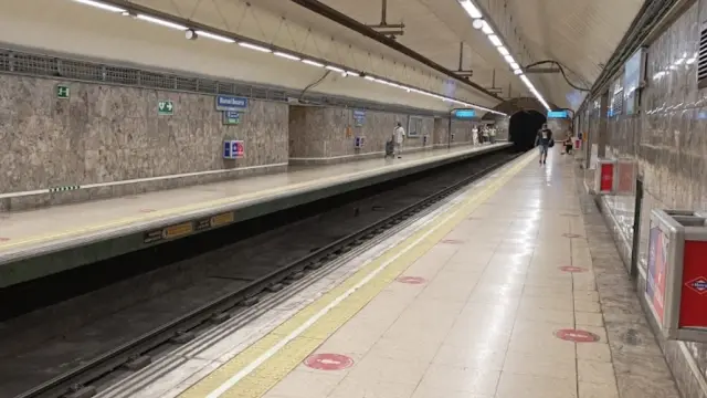 Estación de metro Manuel Becerra, en Madrid.