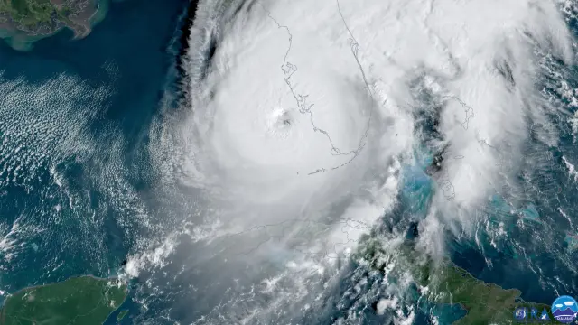 -Florida siente ya el azote del huracán Ian