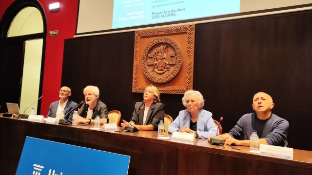 Luis Alegre, Juana de Grandes, Paula Labordeta, Gaizka Urresti y Miguel Mena.