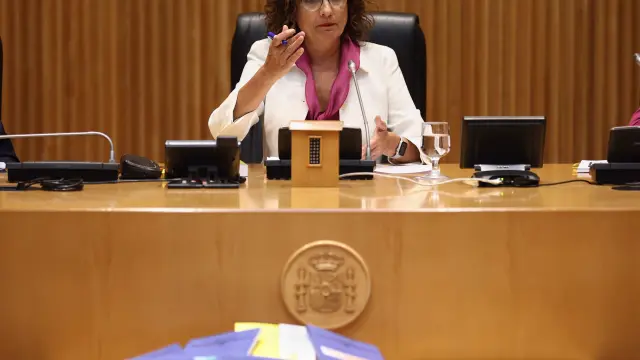 La ministra de Hacienda, María Jesús Montero, interviene durante la rueda de prensa para presentar el Proyecto de Ley de los Presupuestos Generales del Estado