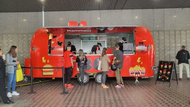 GoXO, la 'food truck' de Dabiz Muñoz, en Zaragoza.
