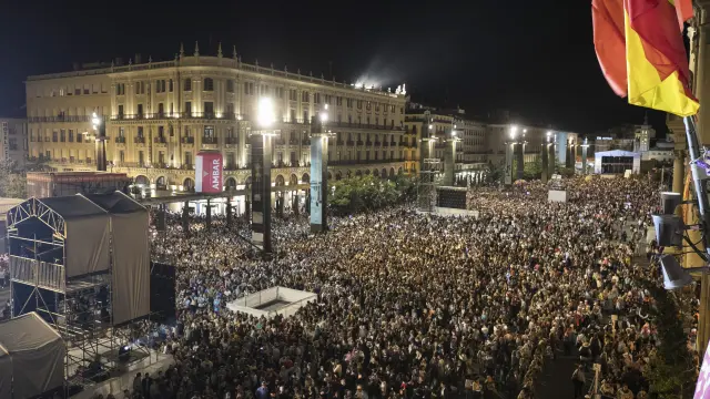 La plaza del Pilar, durante la lectura del pregón de fiestas de 2019.