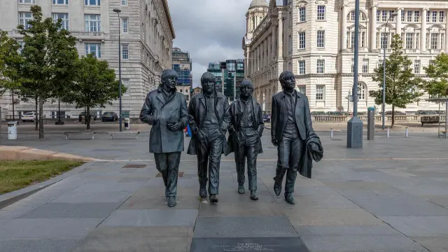 Estatua de The Beatles en Liverpool