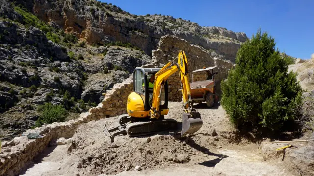 Restauración de la muralla de Albarracín y su entorno paisajístico.