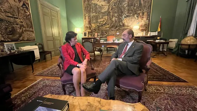 Lambán se reunió este martes con la embajadora de España ante la Santa Sede, Isabel Celaá
