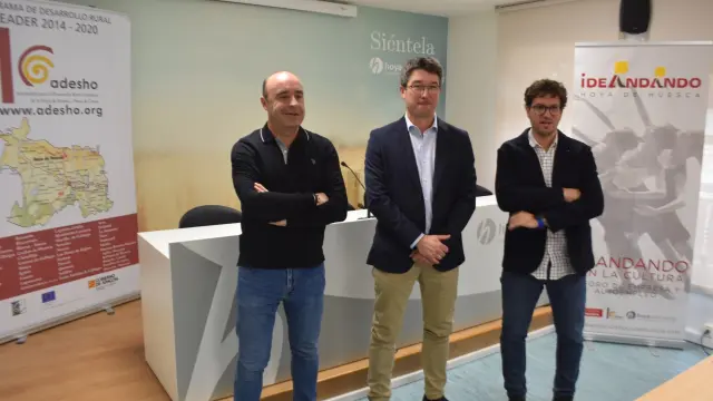 En la presentación del foro han estado presentes (de izquierda a derecha) José Luis Gállego, Sergio Moreu y Chema Paraled.