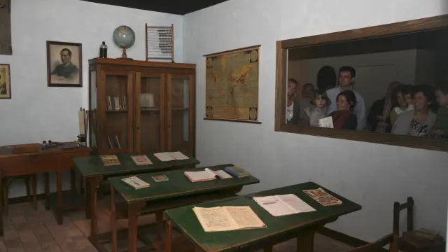 Una de las aulas recreadas en el Museo Pedagógico de Aragón, ubicado en Huesca.