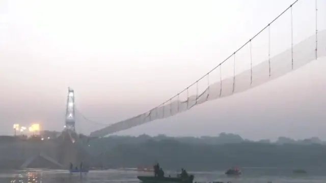 El puente de más de 140 años había estado cerrado por obras hasta la semana pasada