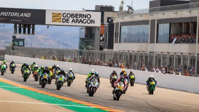 Momento de la salida de la carrera Open1000, CIV Motorland Aragón 2019