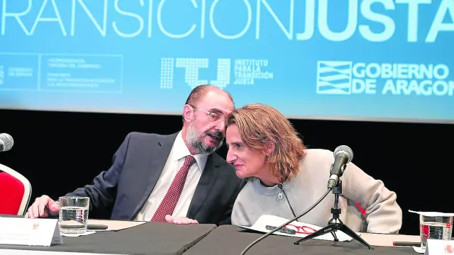 El presidente de Aragón, Javier Lambán, y la ministra de Transición Ecológica, Teresa Ribera, en Andorra.