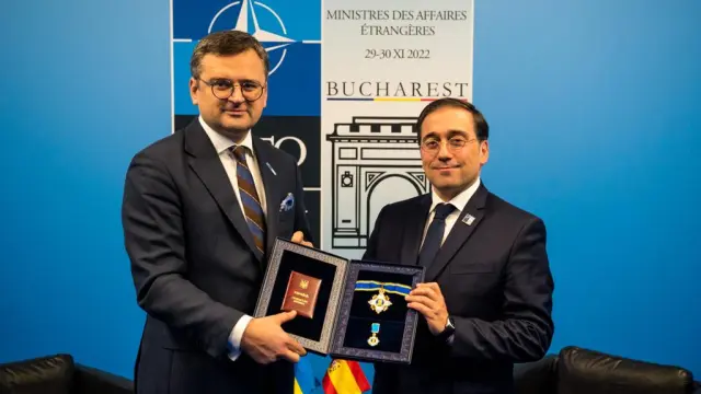 Kiev concede a Albares la medalla 'Yaroslav el Sabio' por apoyar a Ucrania